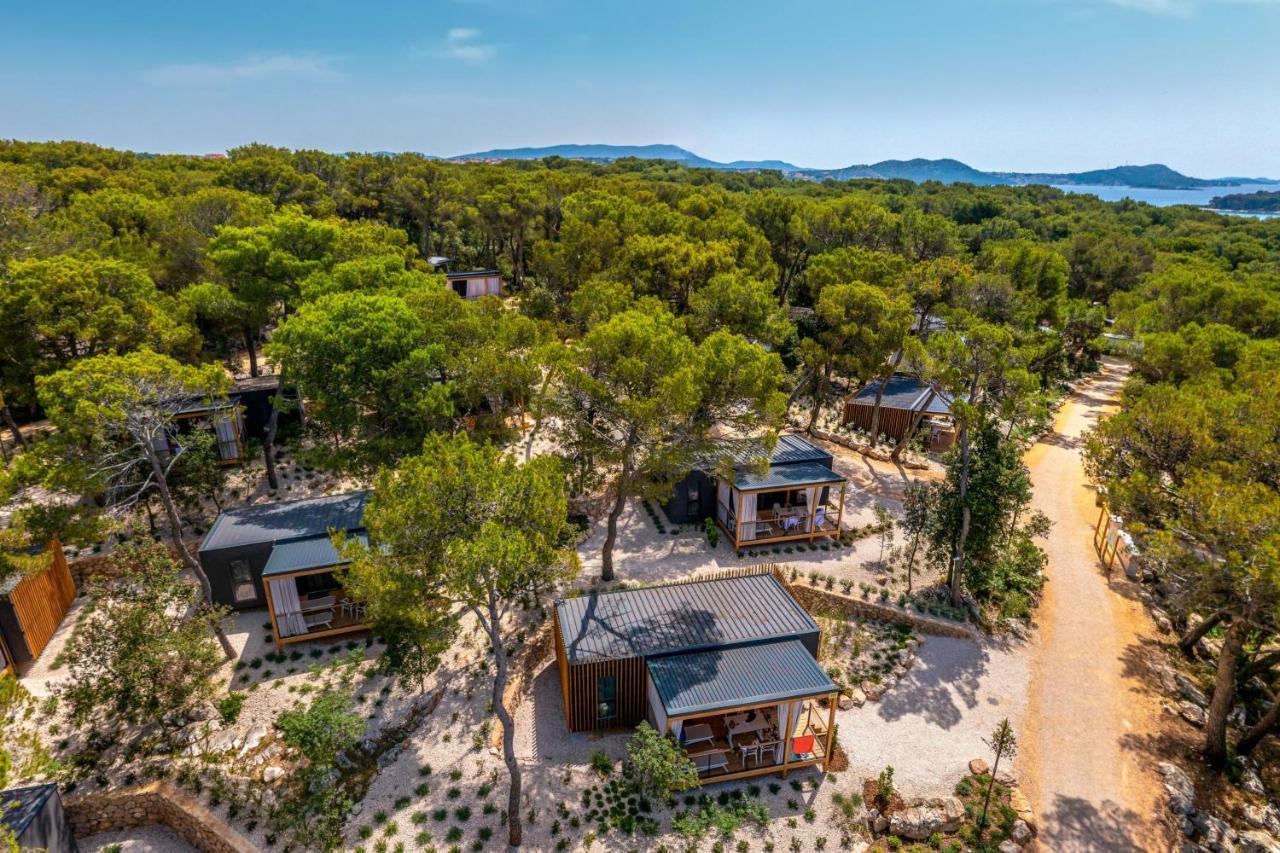 Pine Beach Pakostane Glamping Homes Eksteriør bilde