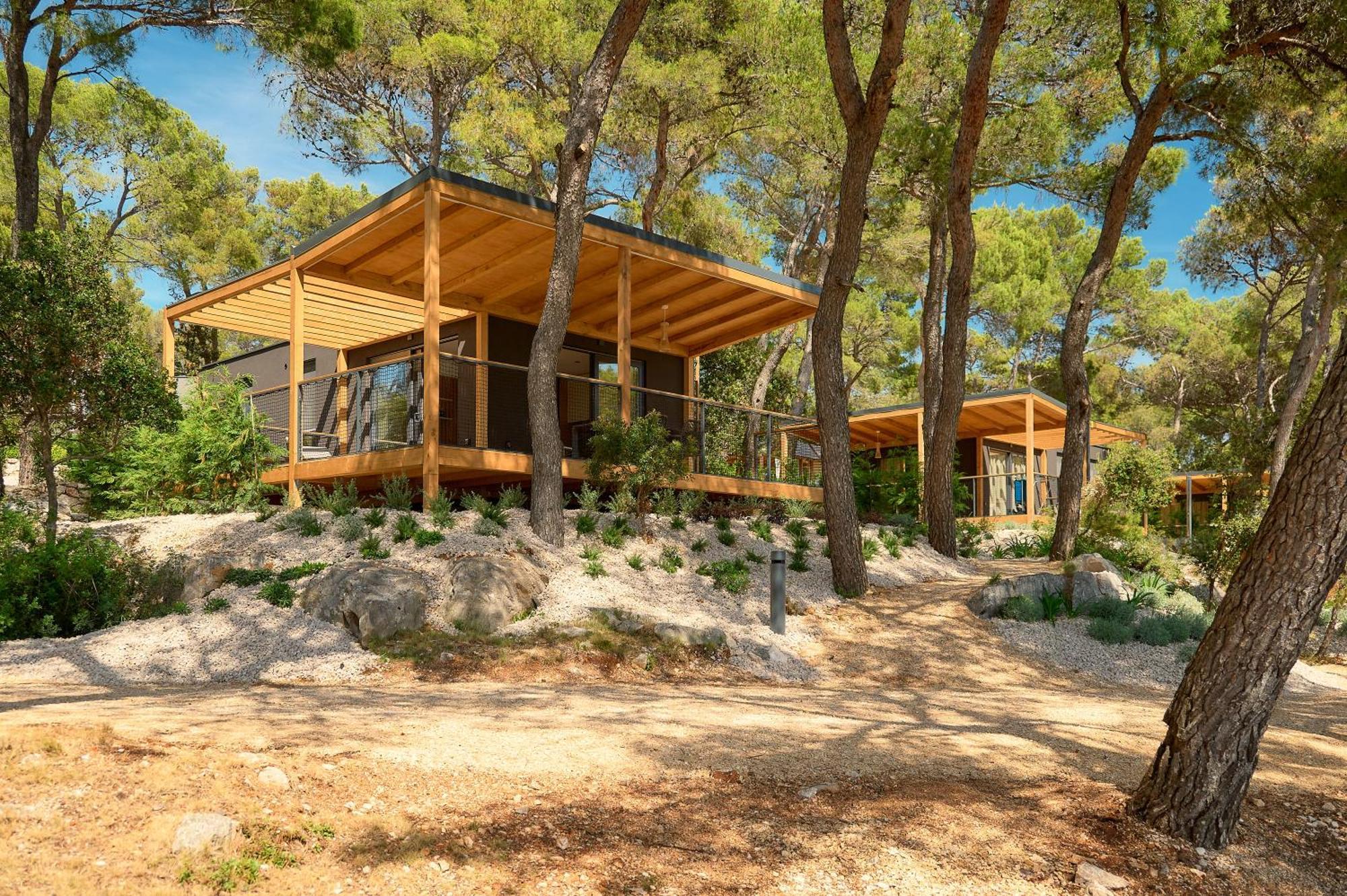 Pine Beach Pakostane Glamping Homes Eksteriør bilde