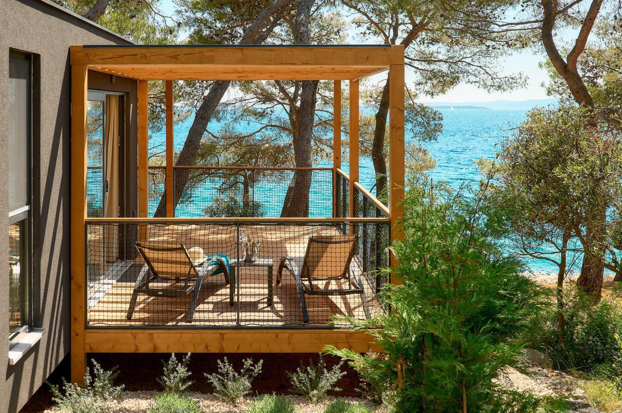 Pine Beach Pakostane Glamping Homes Eksteriør bilde